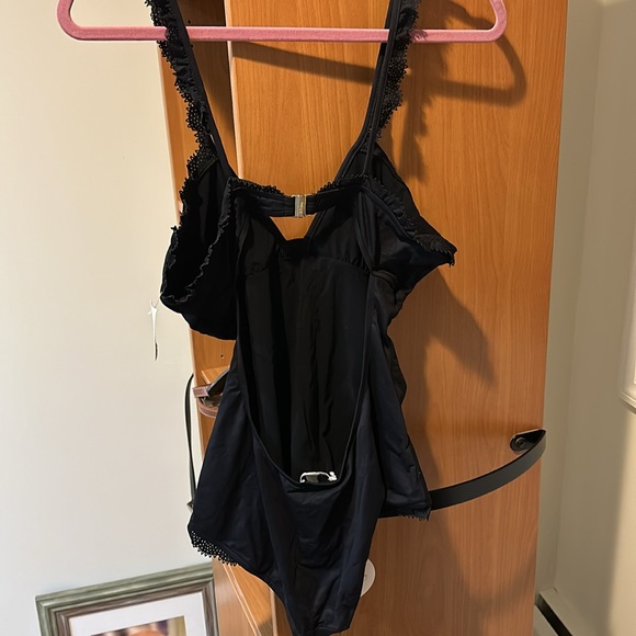 Chloe Bathing Suit - Picture 4 of 10